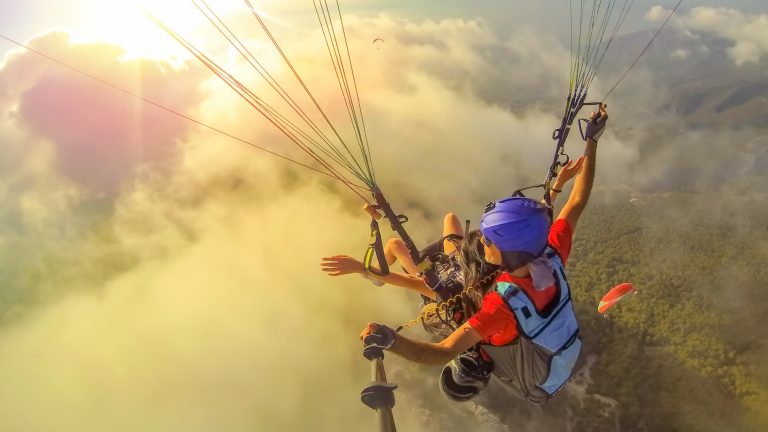 Paragliding Harness Guide: Types and Buying Tips